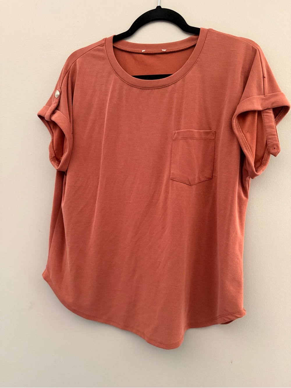 Women's Short-Sleeve Pocket Tee in Rust